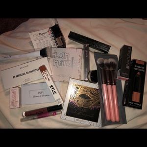 Full size makeup bundle